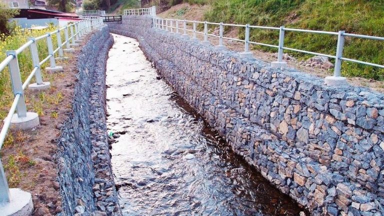 Пермские ученые предложили эффективный способ строительства защитных конструкций при освоении долин малых рек