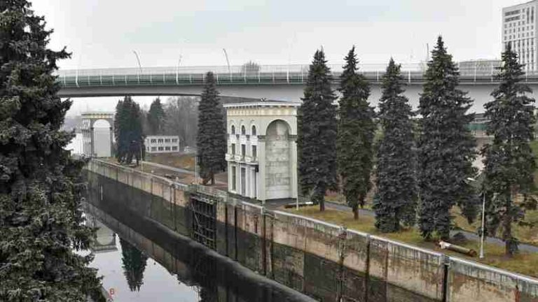 Реконструируют гидроузел № 2 Канала имени Москвы